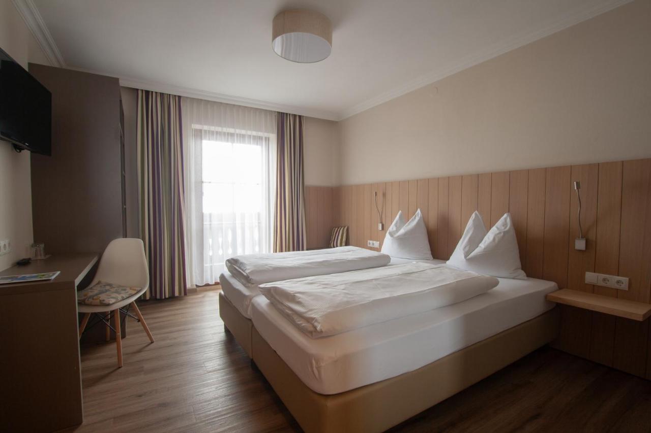Neuwirt - Boutiquehotel & Wirtshaus บาดวีเกาน์ ห้อง รูปภาพ