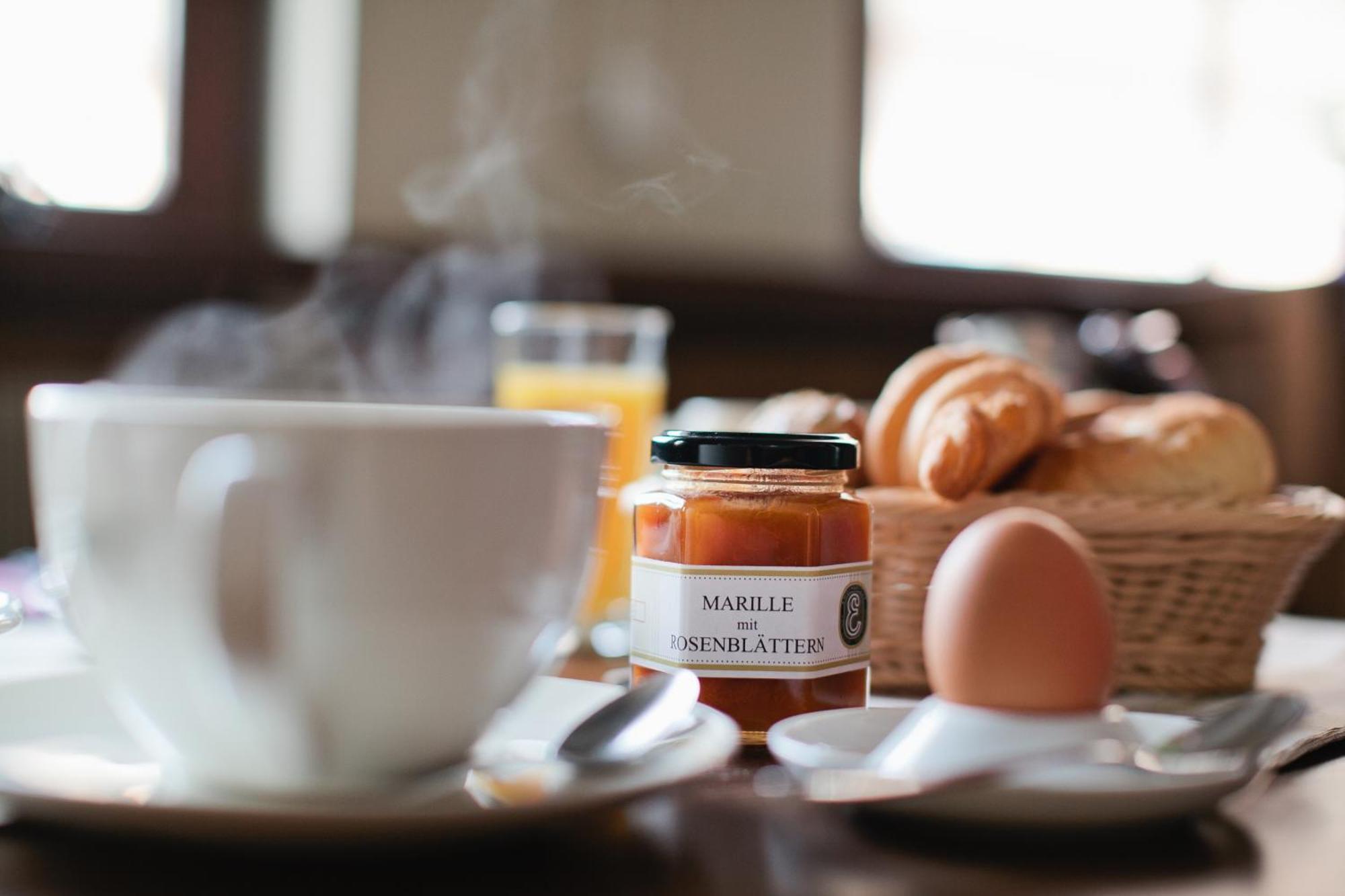 Neuwirt - Boutiquehotel & Wirtshaus บาดวีเกาน์ ภายนอก รูปภาพ